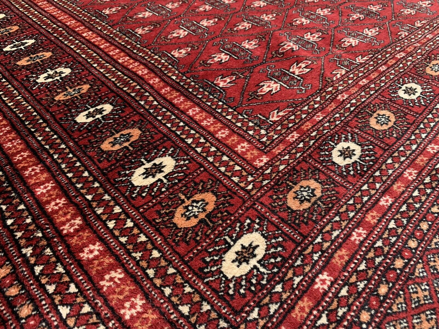 Feiner Handgeknüpfter Orientteppich Turkman Buchara Yomut 190x120cm Tapis